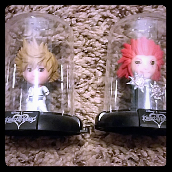 Roxas and Axel collectible blind bag figures - Picture 1 of 3